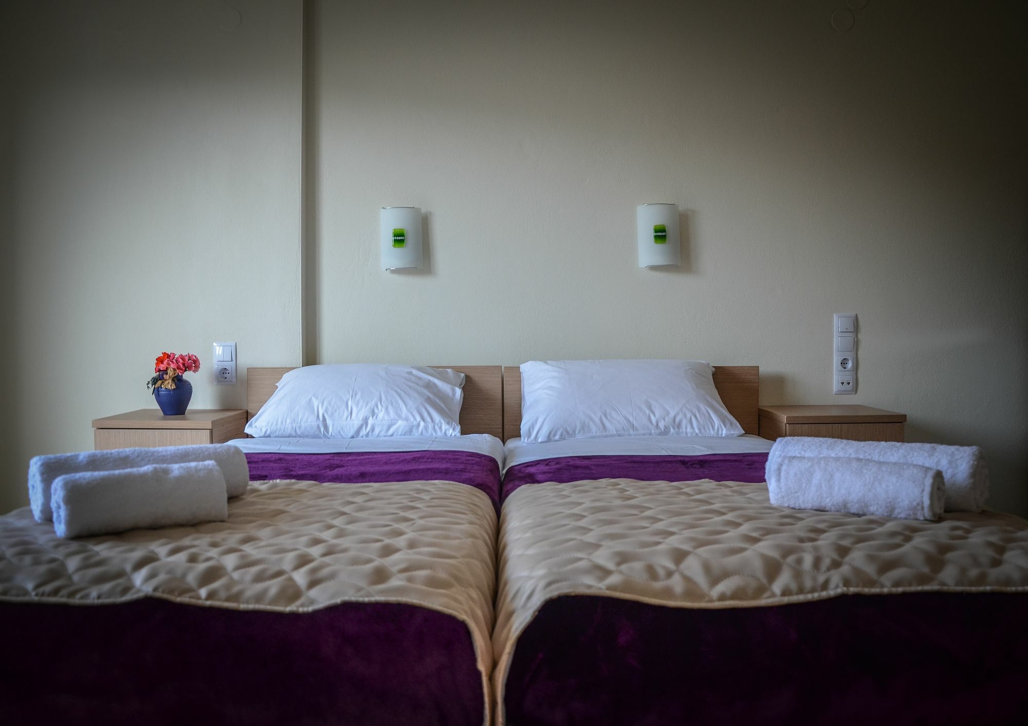 Anthena Apartahotel